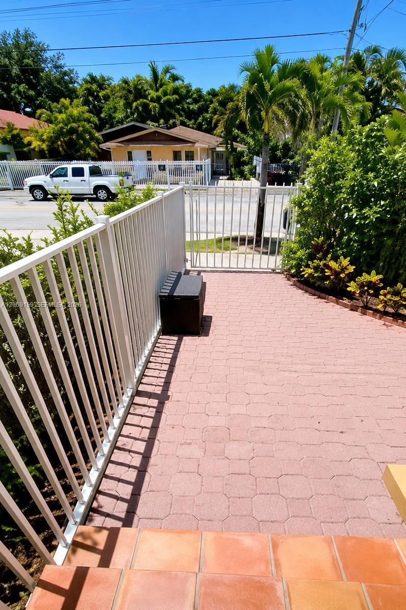 985 SW 10th St # 2, Miami FL 33130 photo 3