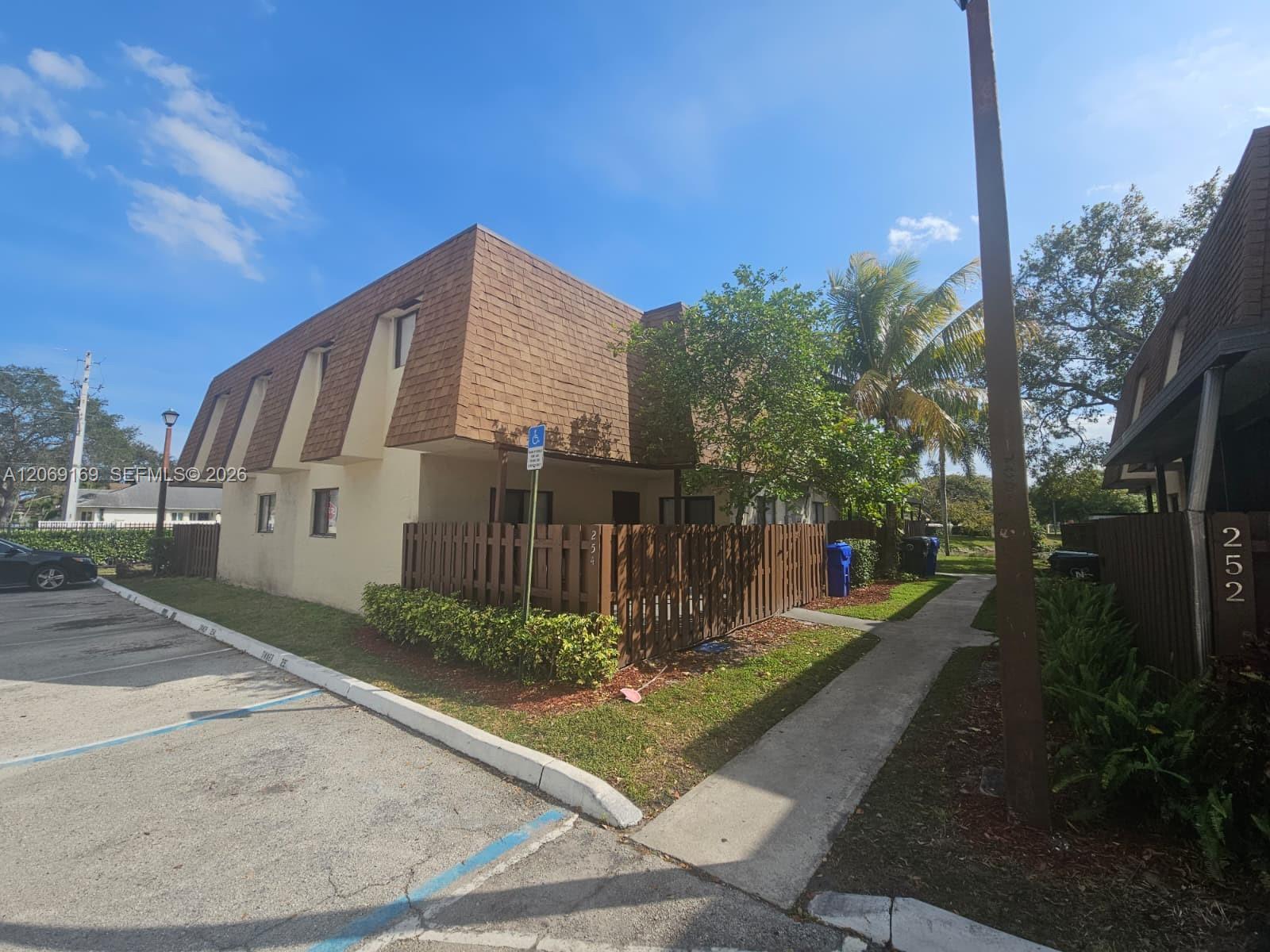253 San Remo Blvd # 253, North Lauderdale FL 33068 photo 2