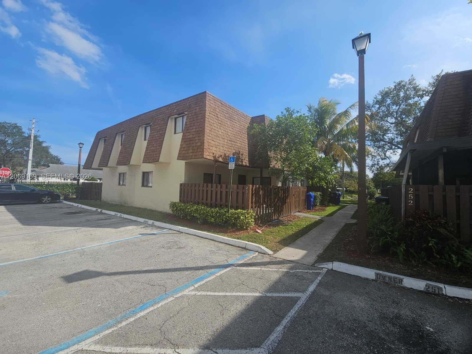 253 San Remo Blvd # 253, North Lauderdale FL 33068 photo 3