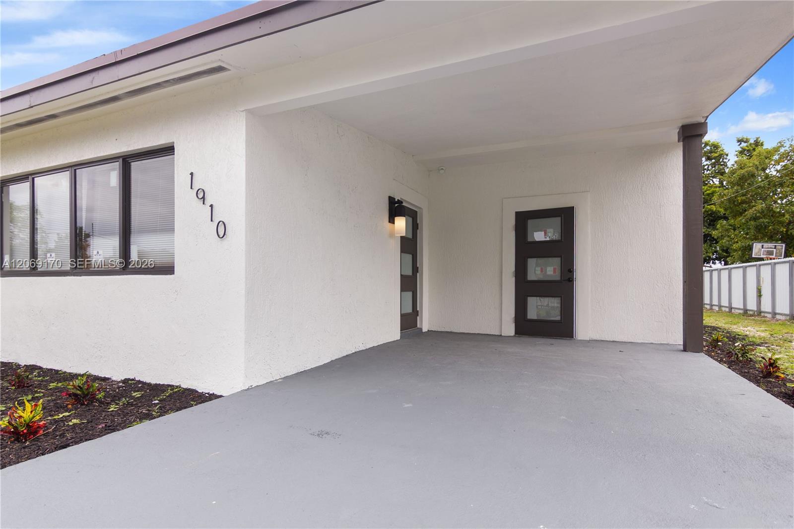 1910 NW 134th St, Miami FL 33167 photo 4