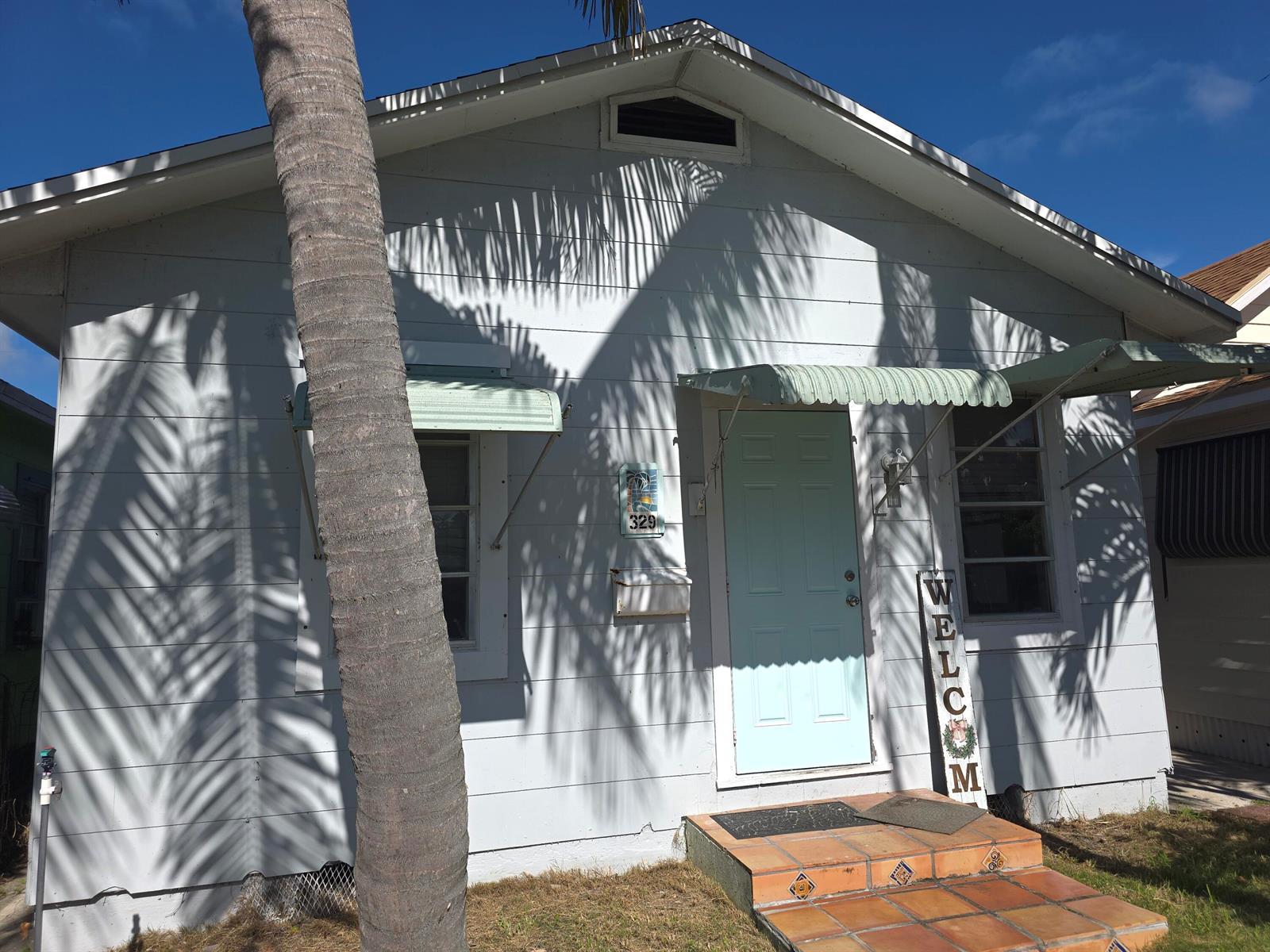 329 S M Street, FL 33460 photo 2