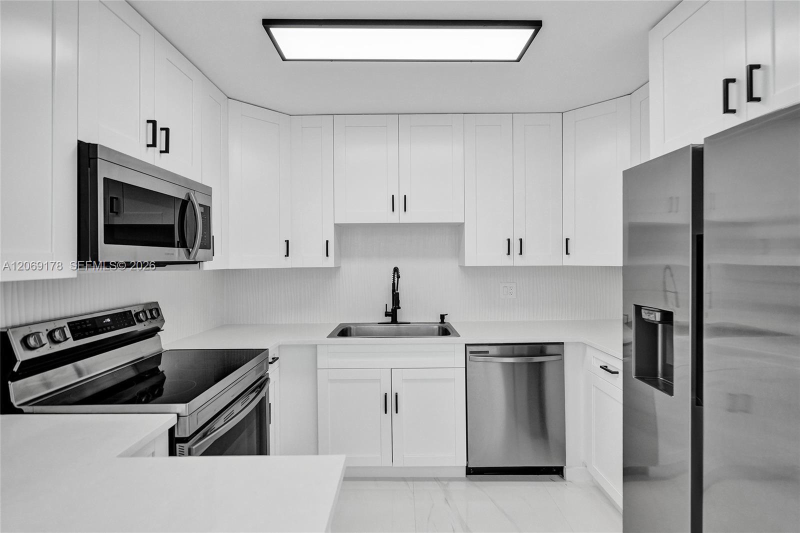 1220 NE 8th St, Pompano Beach FL 33060 photo 4