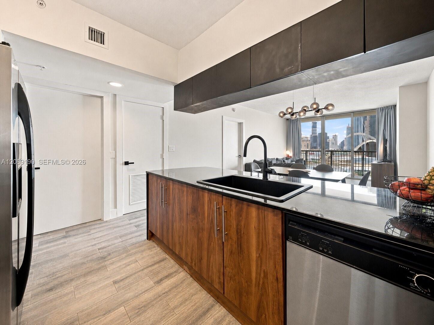 1750 N Bayshore Dr # 1912, Miami FL 33132 photo 3