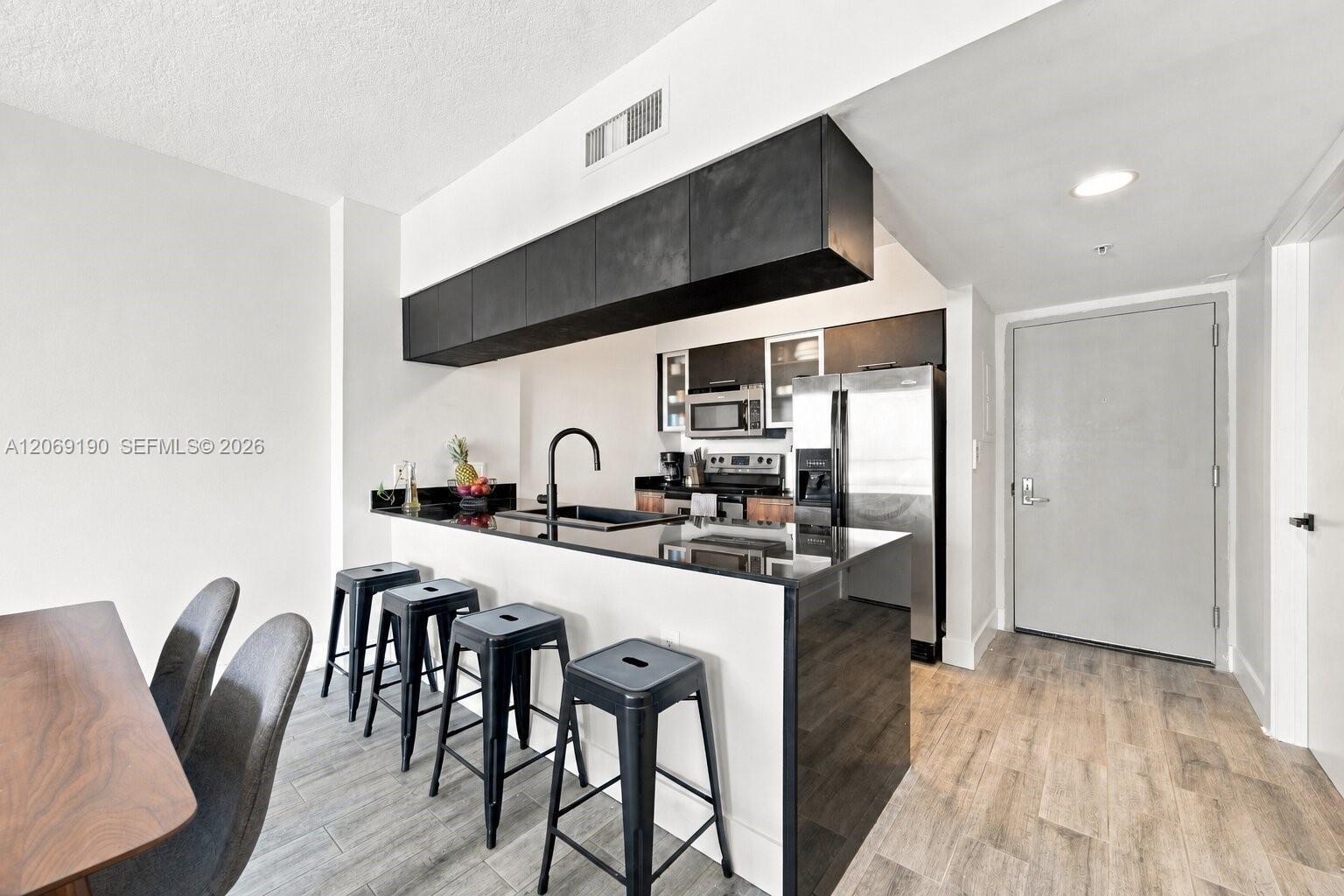 1750 N Bayshore Dr # 1912, Miami FL 33132 photo 4