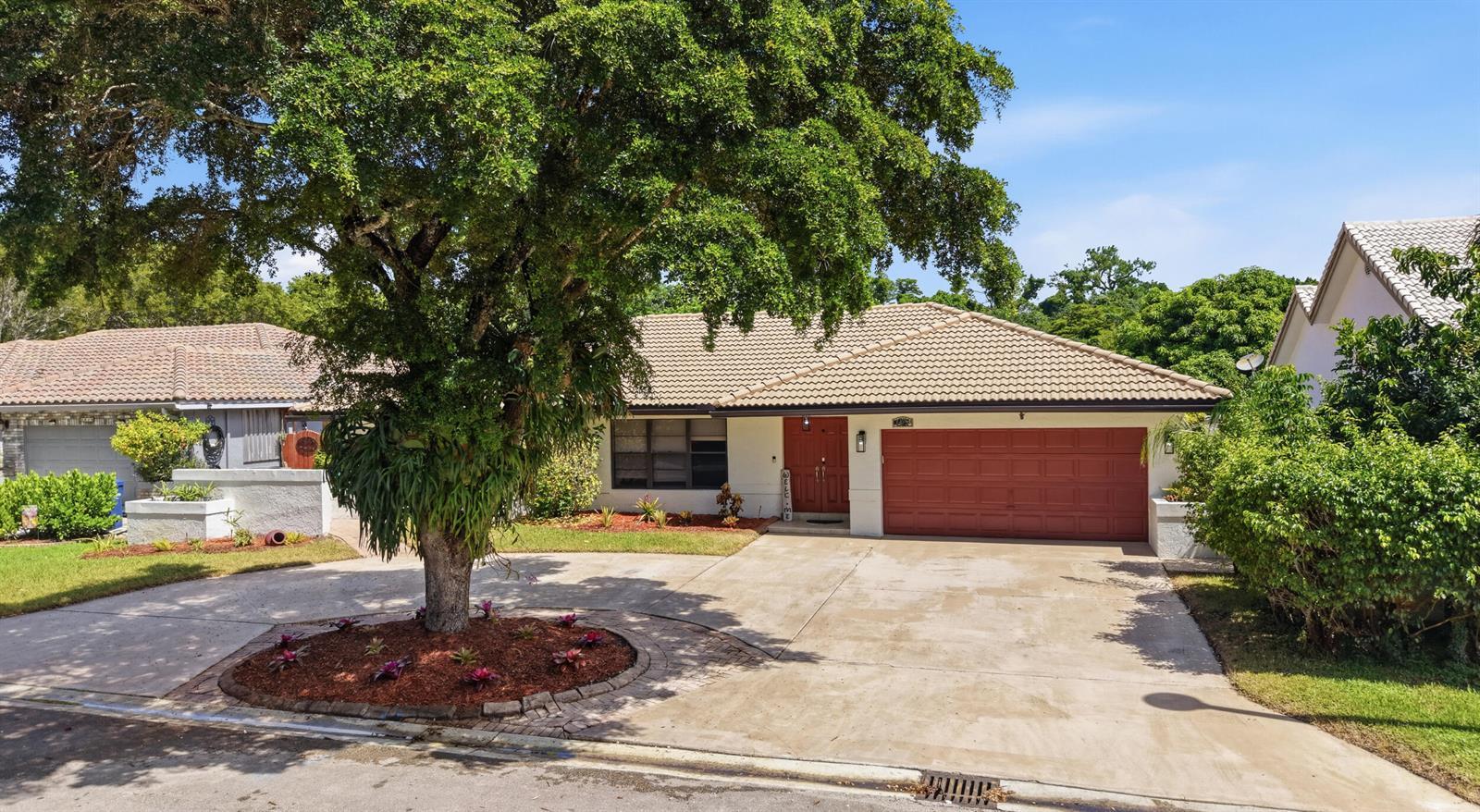 6013 NW 47th Place, Coral Springs FL 33067 photo 2