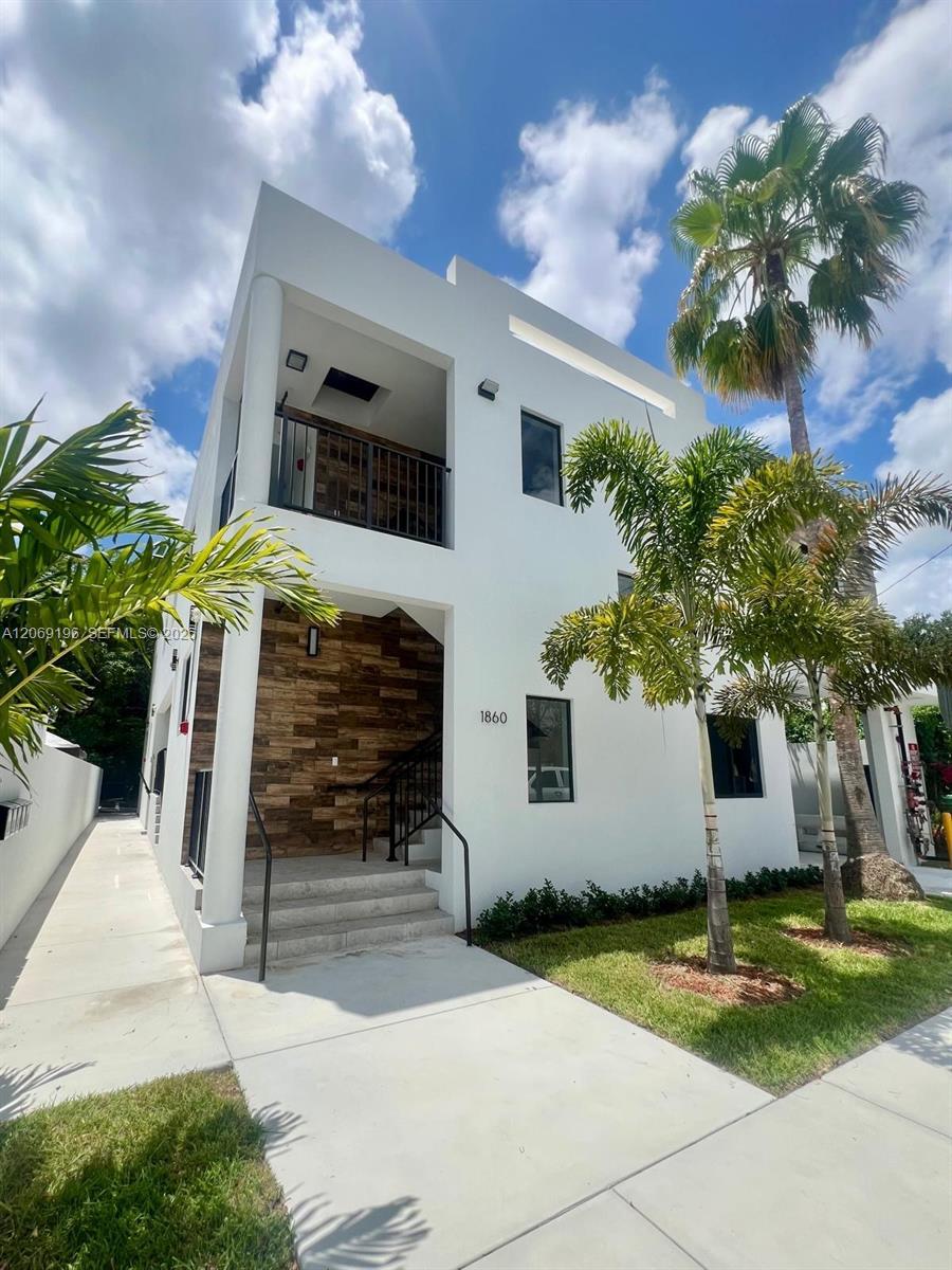 1860 NW 19th St # 201, Miami FL 33125