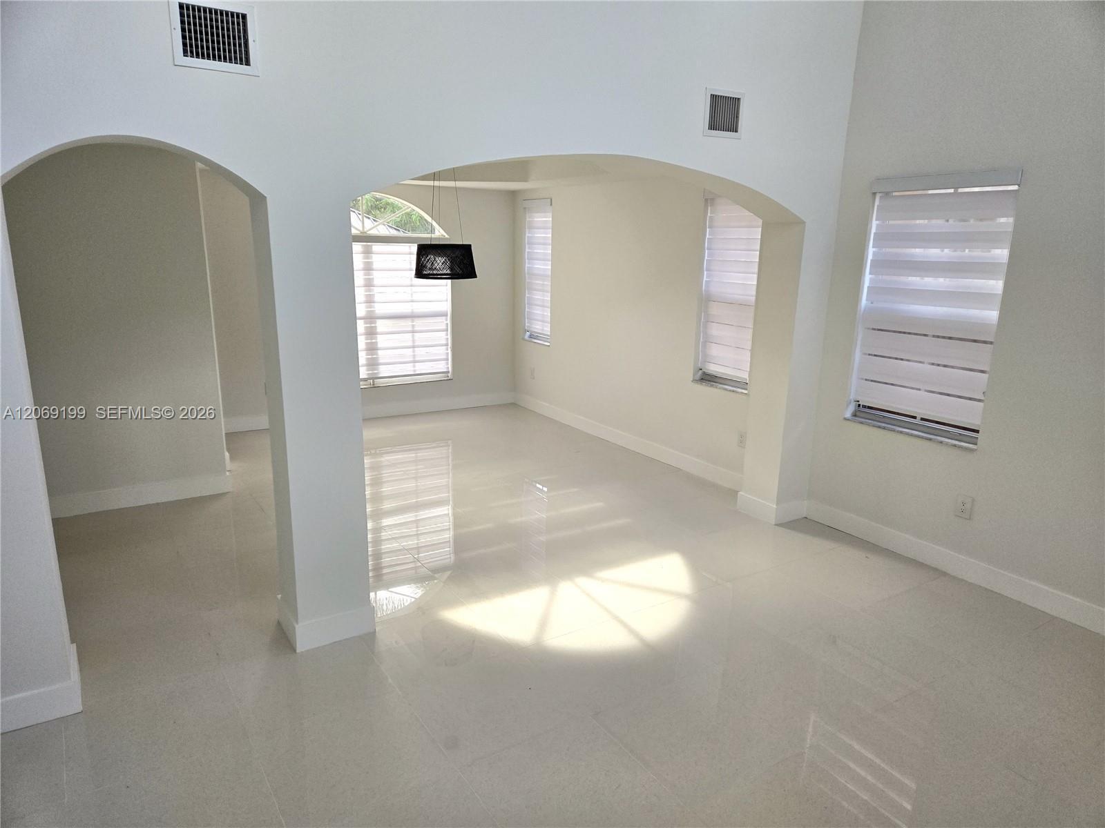 3124 SW 154th Pl, Miami FL 33185 photo 4