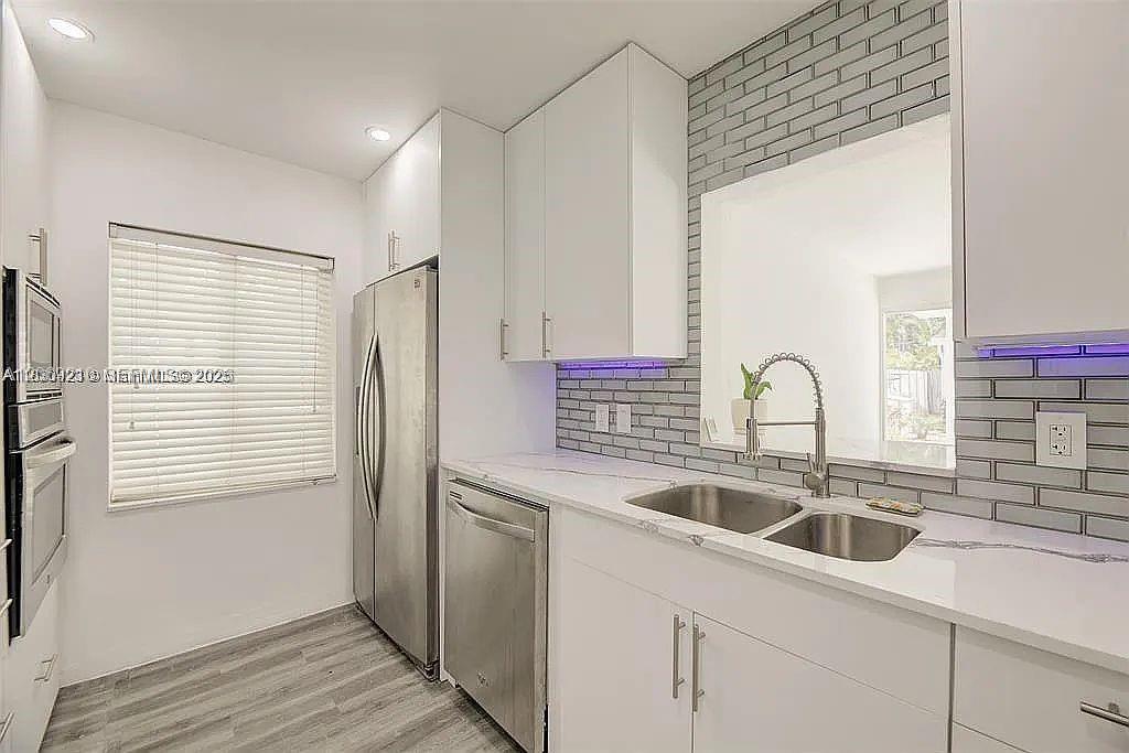 638 SW 5th Ave, Fort Lauderdale FL 33315 photo 2