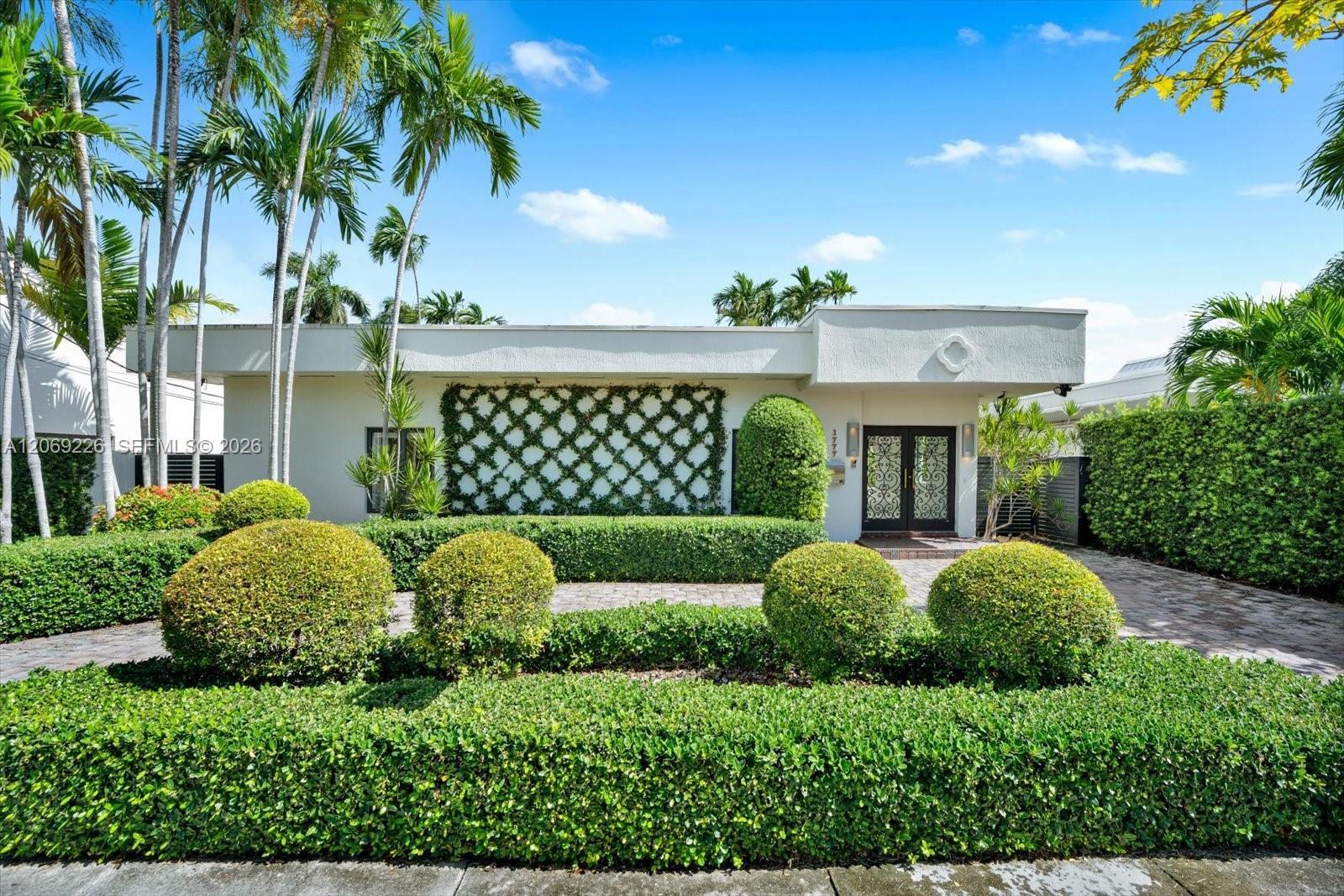 1777 Daytonia Rd, Miami Beach FL 33141 photo 5