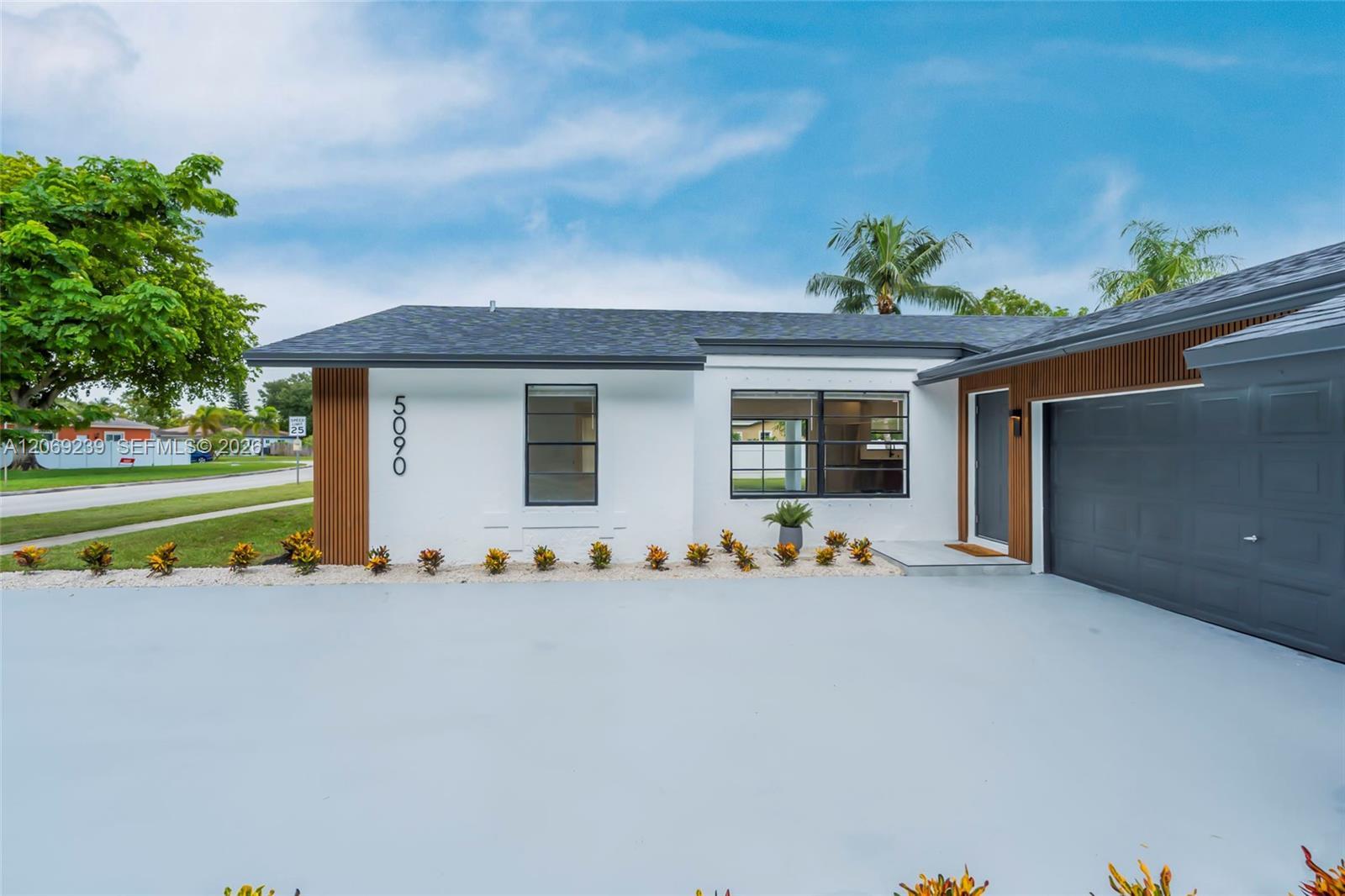 Margate, FL 33068 photo 4