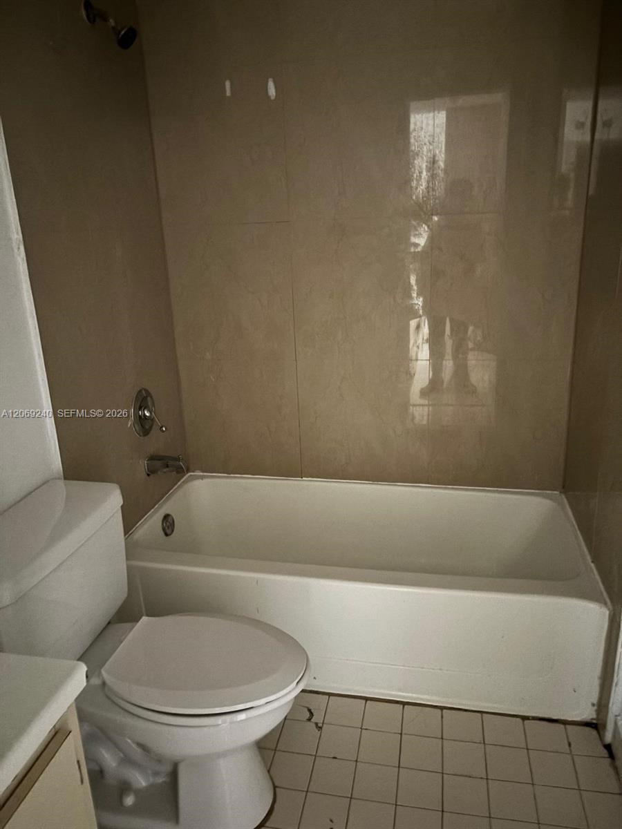 7200 NW 179th St # 310, Hialeah FL 33015 photo 5