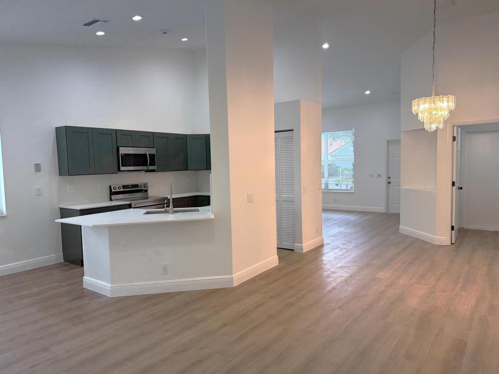 853 SAND CREEK Circle, Weston FL 33327 photo 3