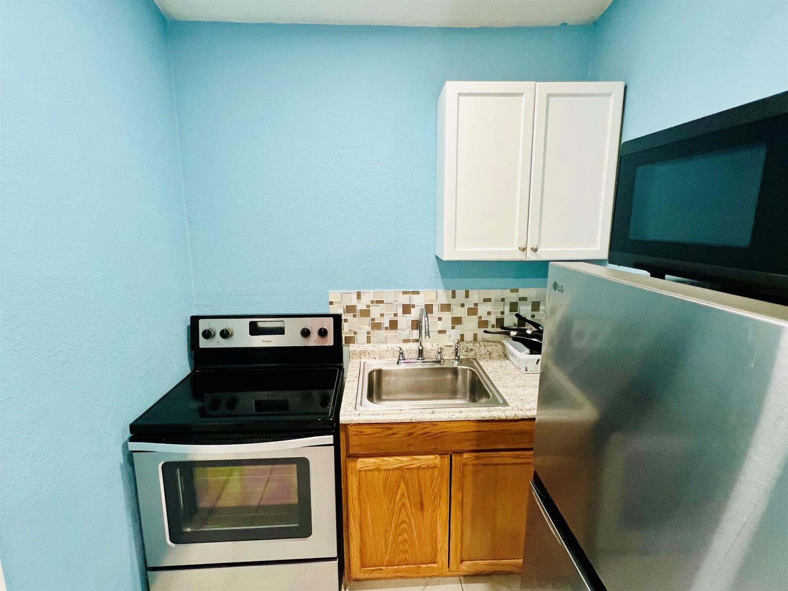 3387 NW 37TH Avenue, Lauderdale Lakes FL 33309 photo 3