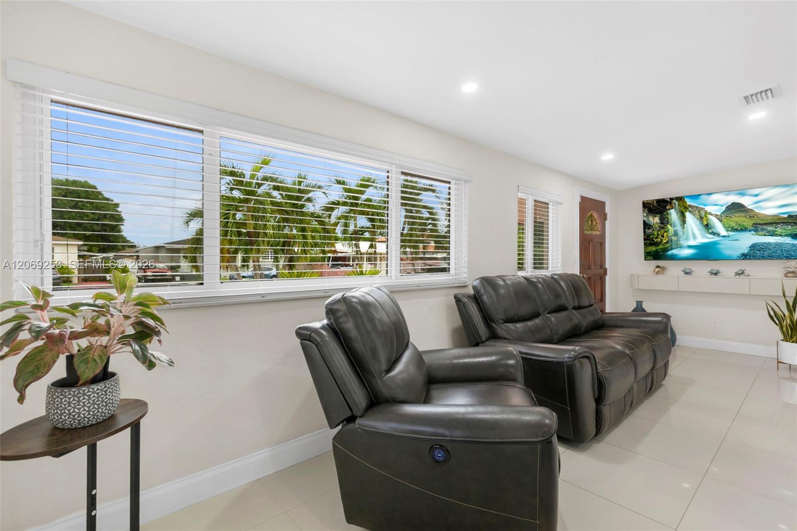 142 W 35th St, Hialeah FL 33012 photo 3