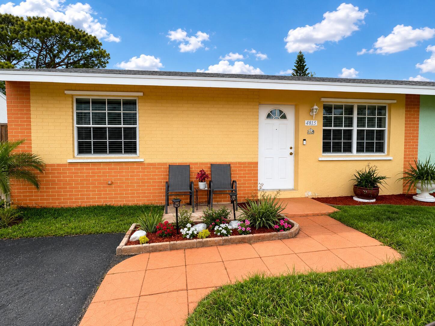 4815 GLADIATOR Circle, FL 33463