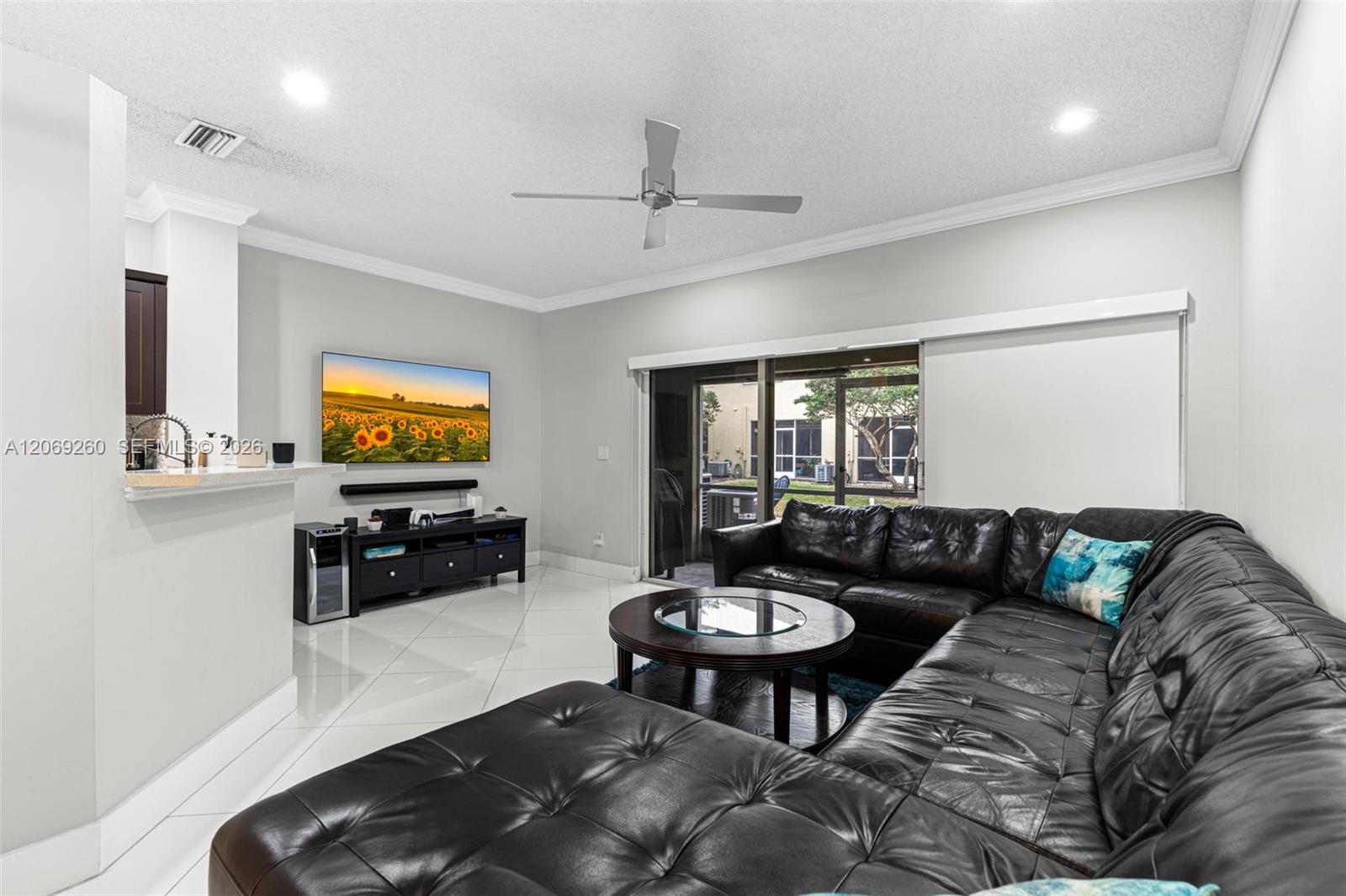 12110 SW 2nd St, Pembroke Pines FL 33025 photo 4