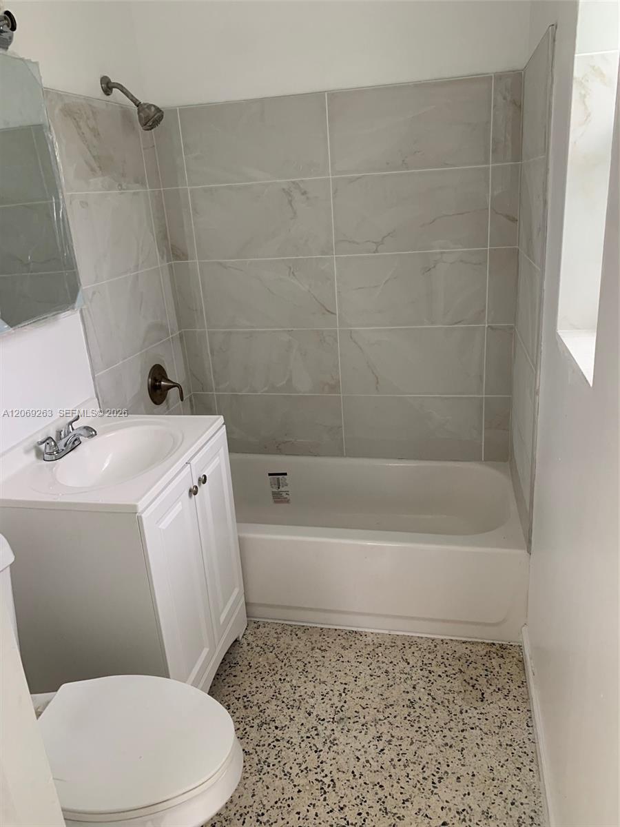 1137 NE 111th St # 1135, Miami FL 33161 photo 4