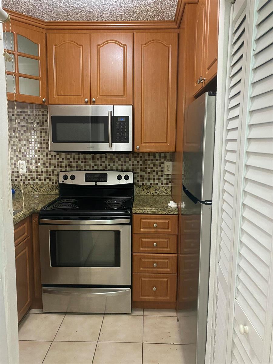 8185 NW 7TH Street # 103, Miami FL 33126 photo 4