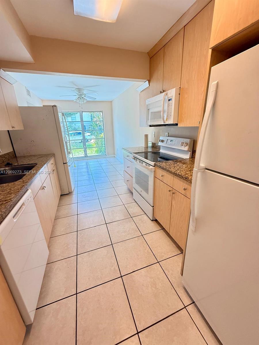 3301 Raleigh St # 4D, Hollywood FL 33021 photo 3