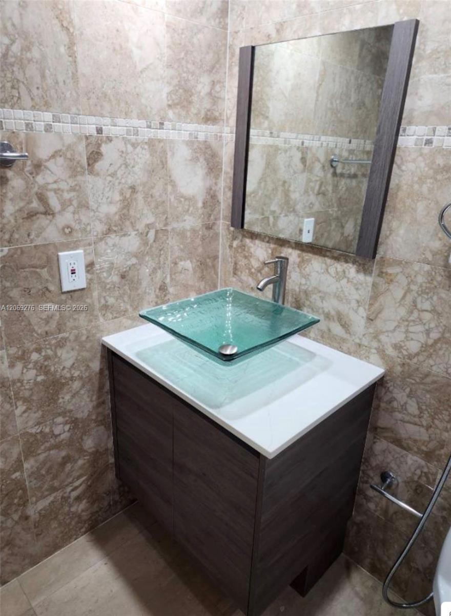 9440 Fontainebleau Blvd # 508, Miami FL 33172 photo 3