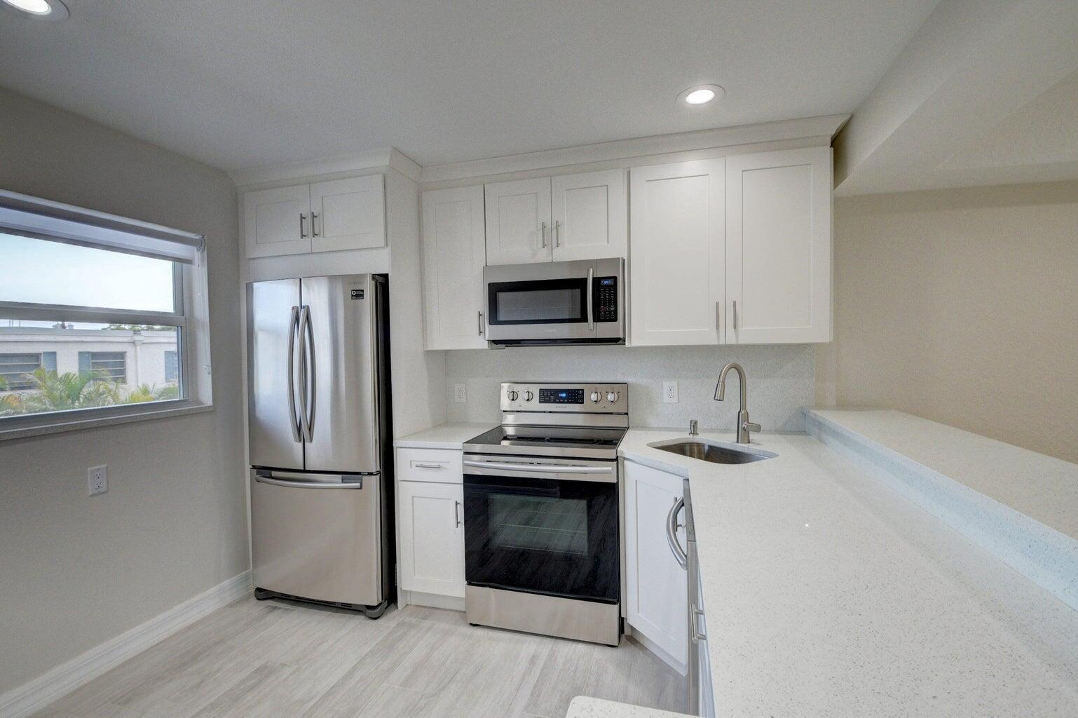398 W Camino Real # 1, Boca Raton FL 33432 photo 2