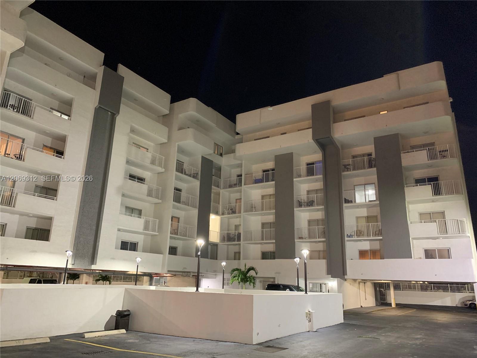 395 NE 21st St # 603, Miami FL 33137 photo 2