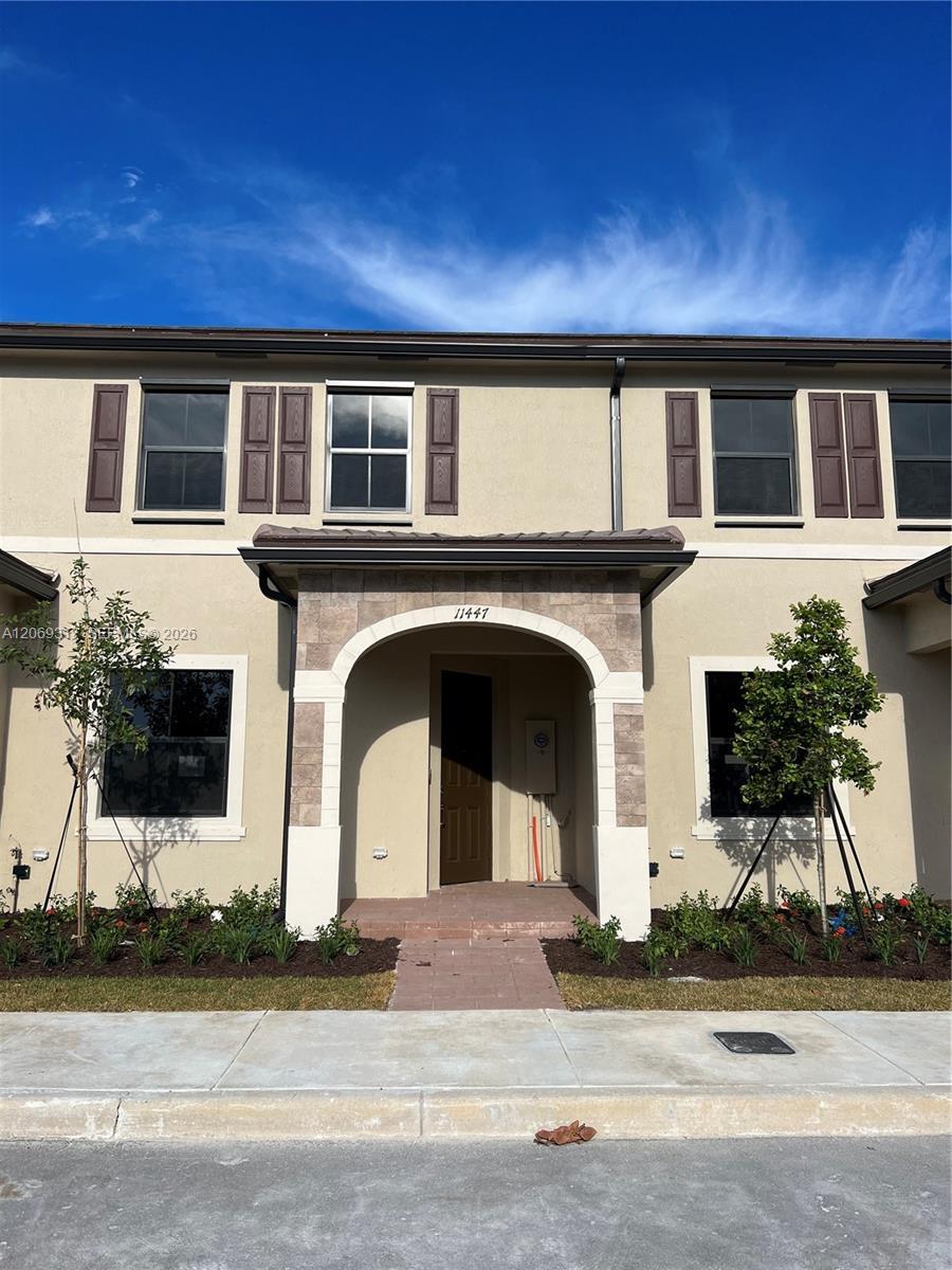 11447 W 34th Ct, Hialeah FL 33018 photo 2