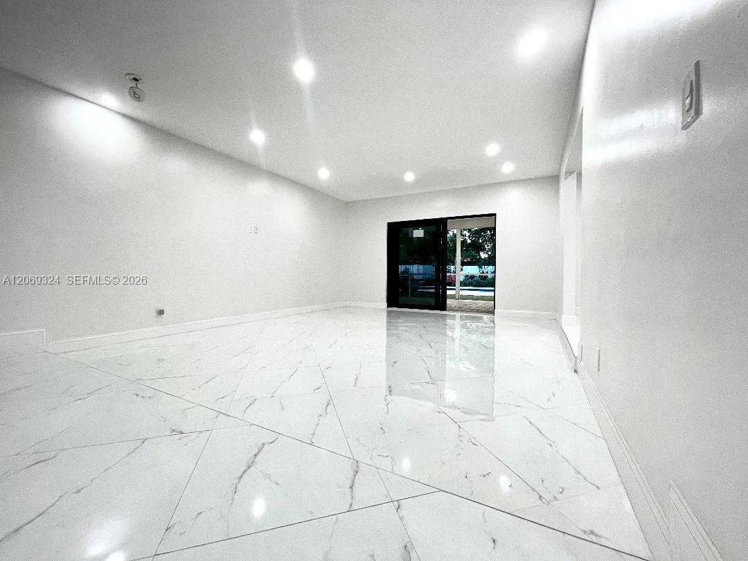 4910 Jefferson St, Hollywood FL 33021 photo 5