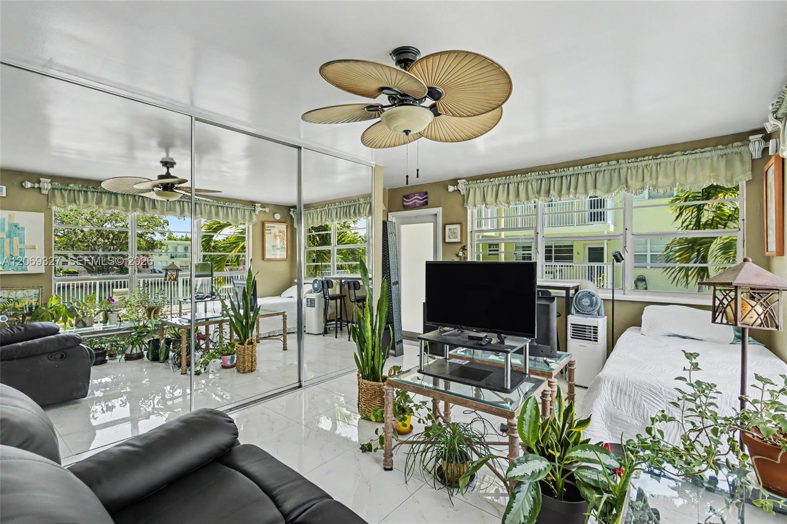 350 S Shore Dr # 15, Miami Beach FL 33141 photo 2