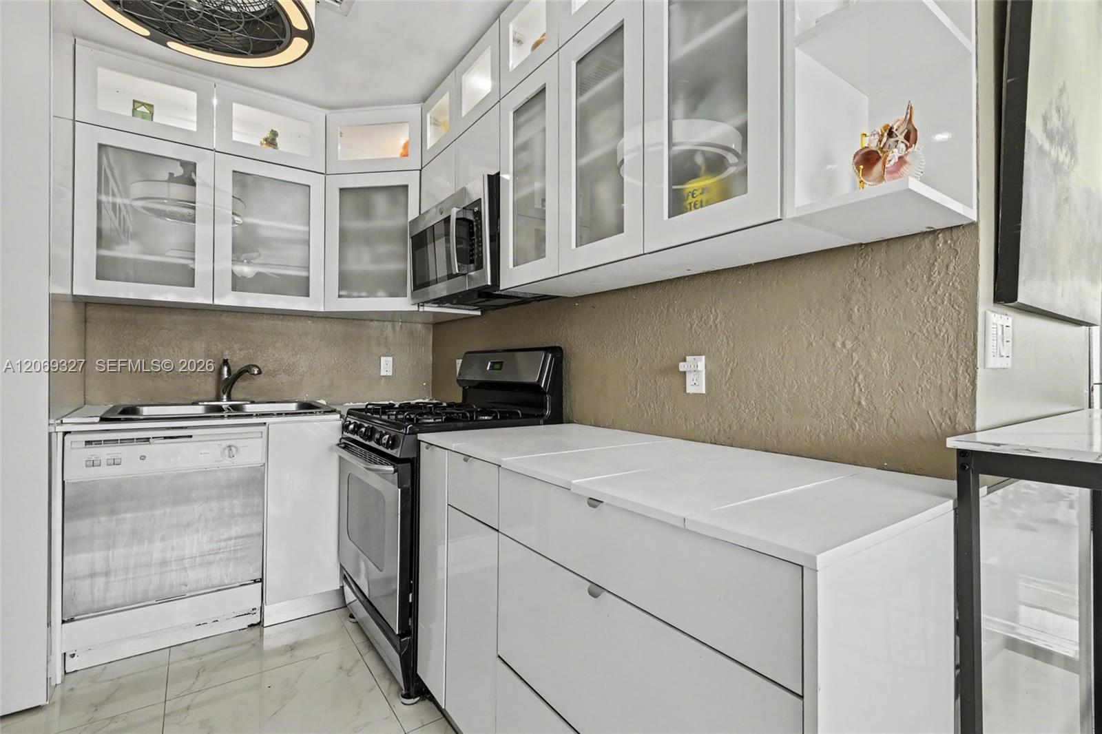 350 S Shore Dr # 15, Miami Beach FL 33141 photo 5