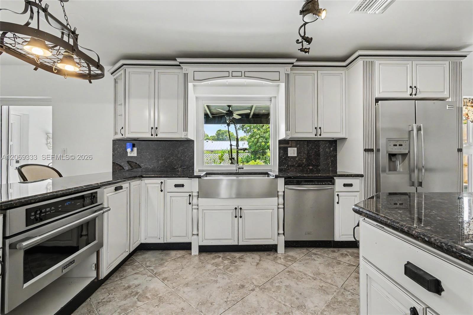 8460 SW 201st St, Cutler Bay FL 33189 photo 2
