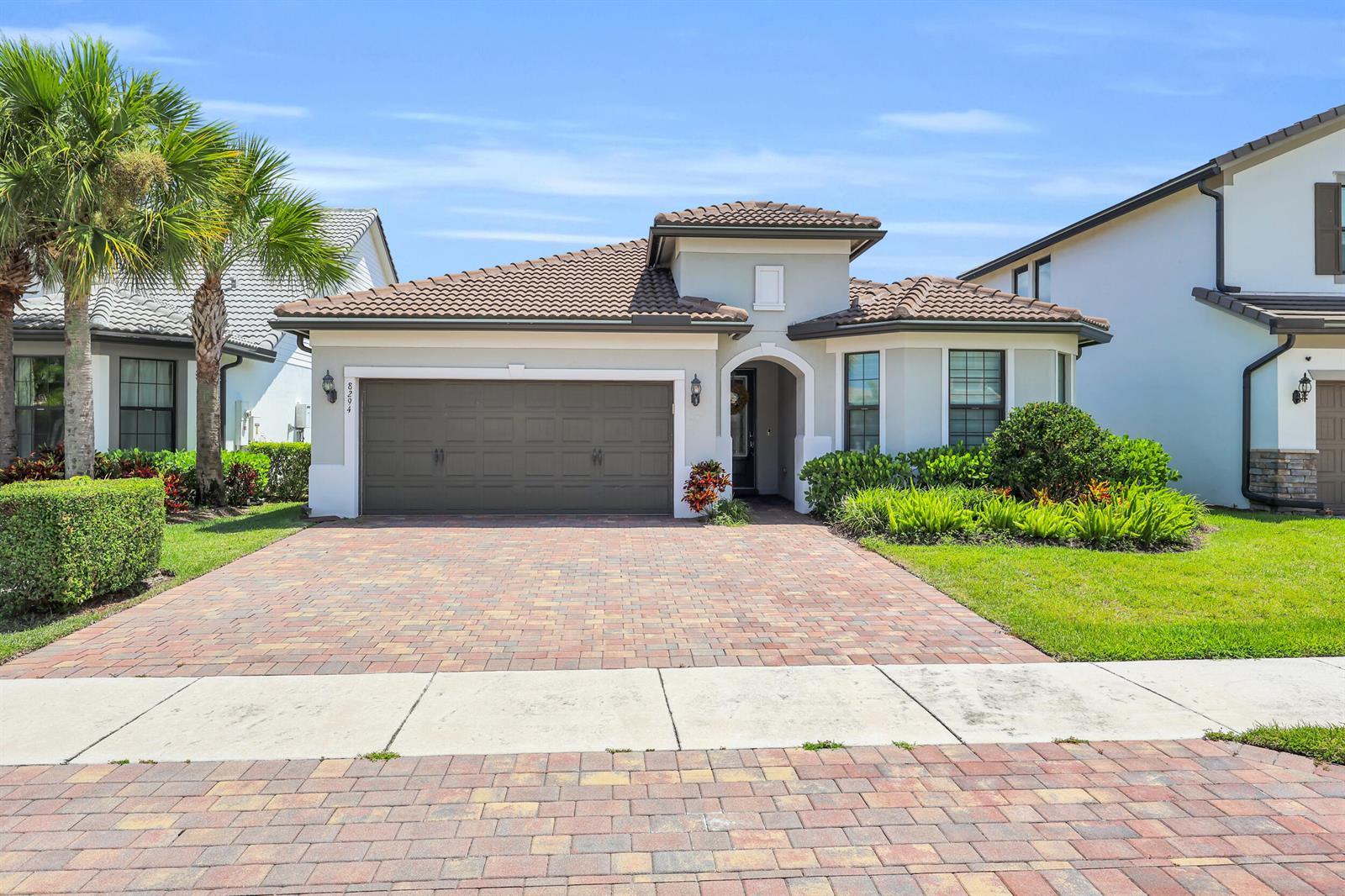 8294 CATRIA Lane, Lake Worth FL 33467