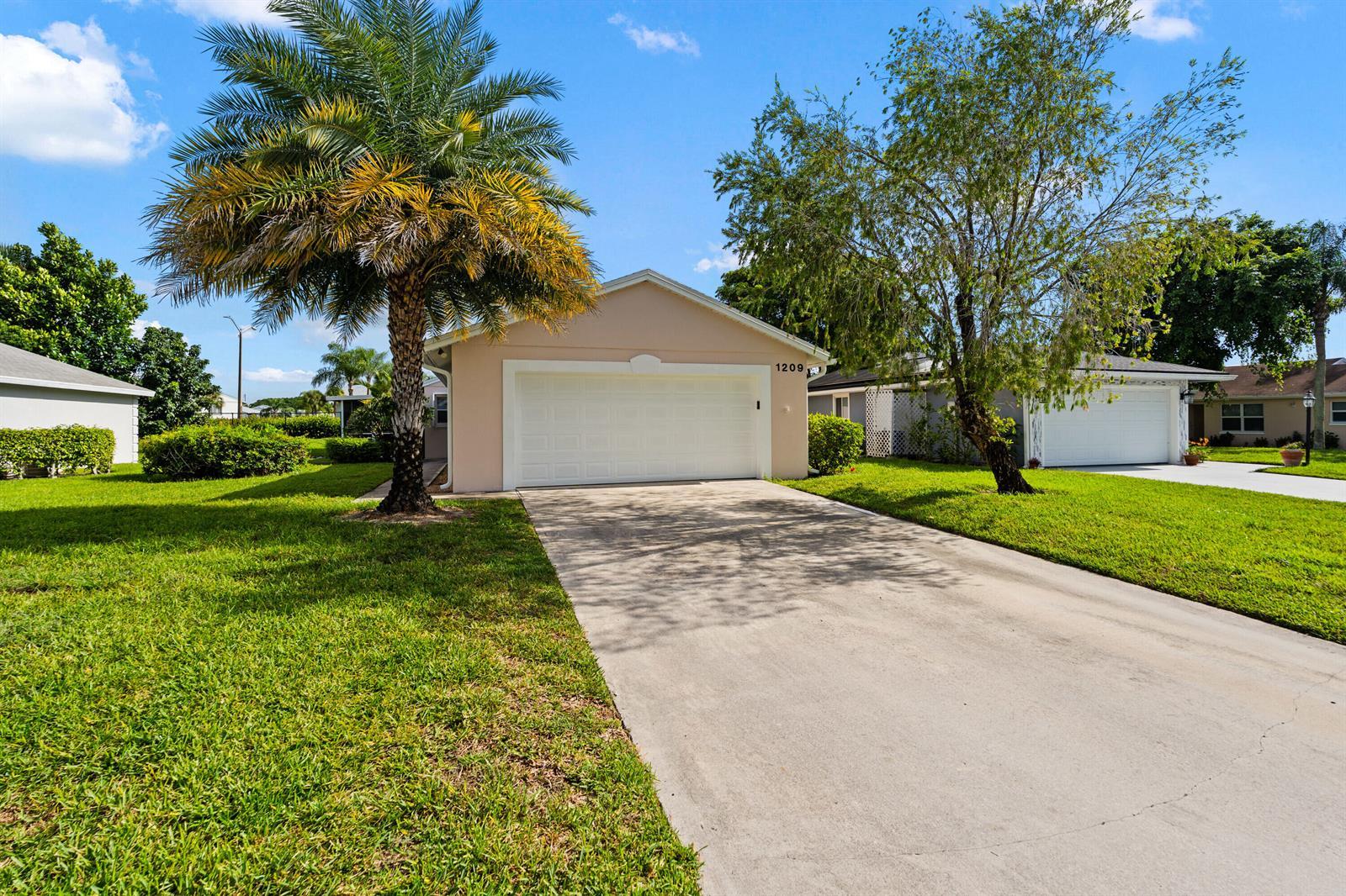 1209 Pine Sage Circle, West Palm Beach FL 33409 photo 5