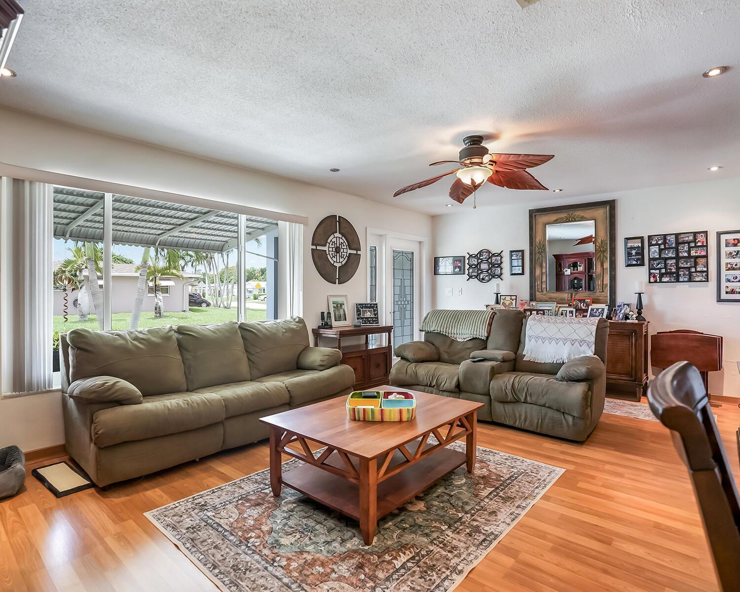 4703 NW 45th Court, Tamarac FL 33319 photo 3