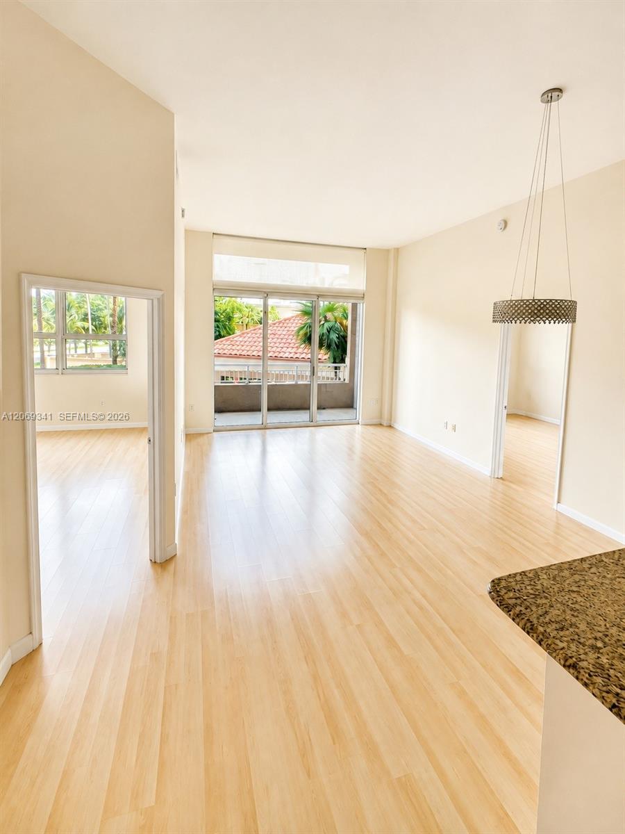 19501 W Country Club Dr # 210, Aventura FL 33180 photo 5