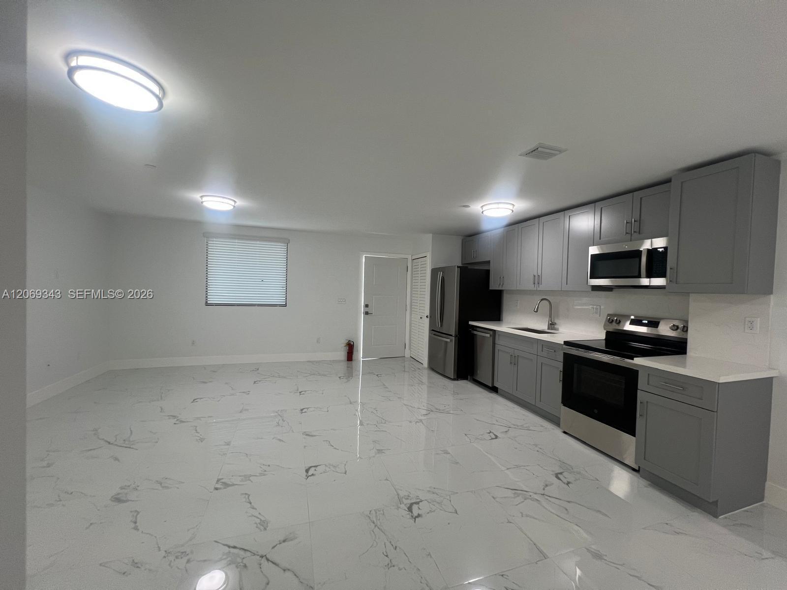 1860 NW 19th St # 202, Miami FL 33125 photo 5