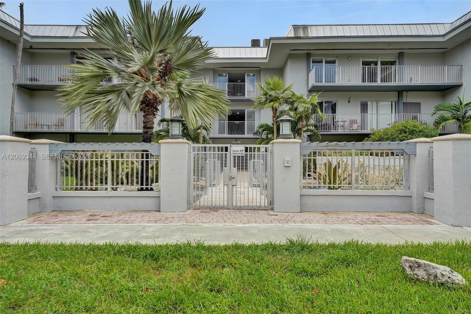 7401 SW 82nd St # 302S, Miami FL 33143 photo 4