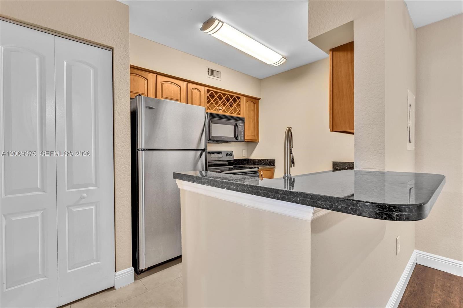 2850 N Oakland Forest Dr # 208, Oakland Park FL 33309 photo 2