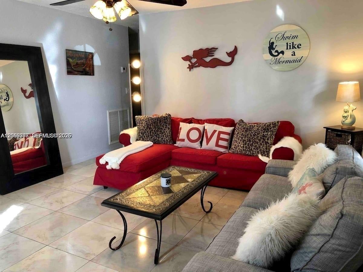 2411 Hayes St, Hollywood FL 33020 photo 2