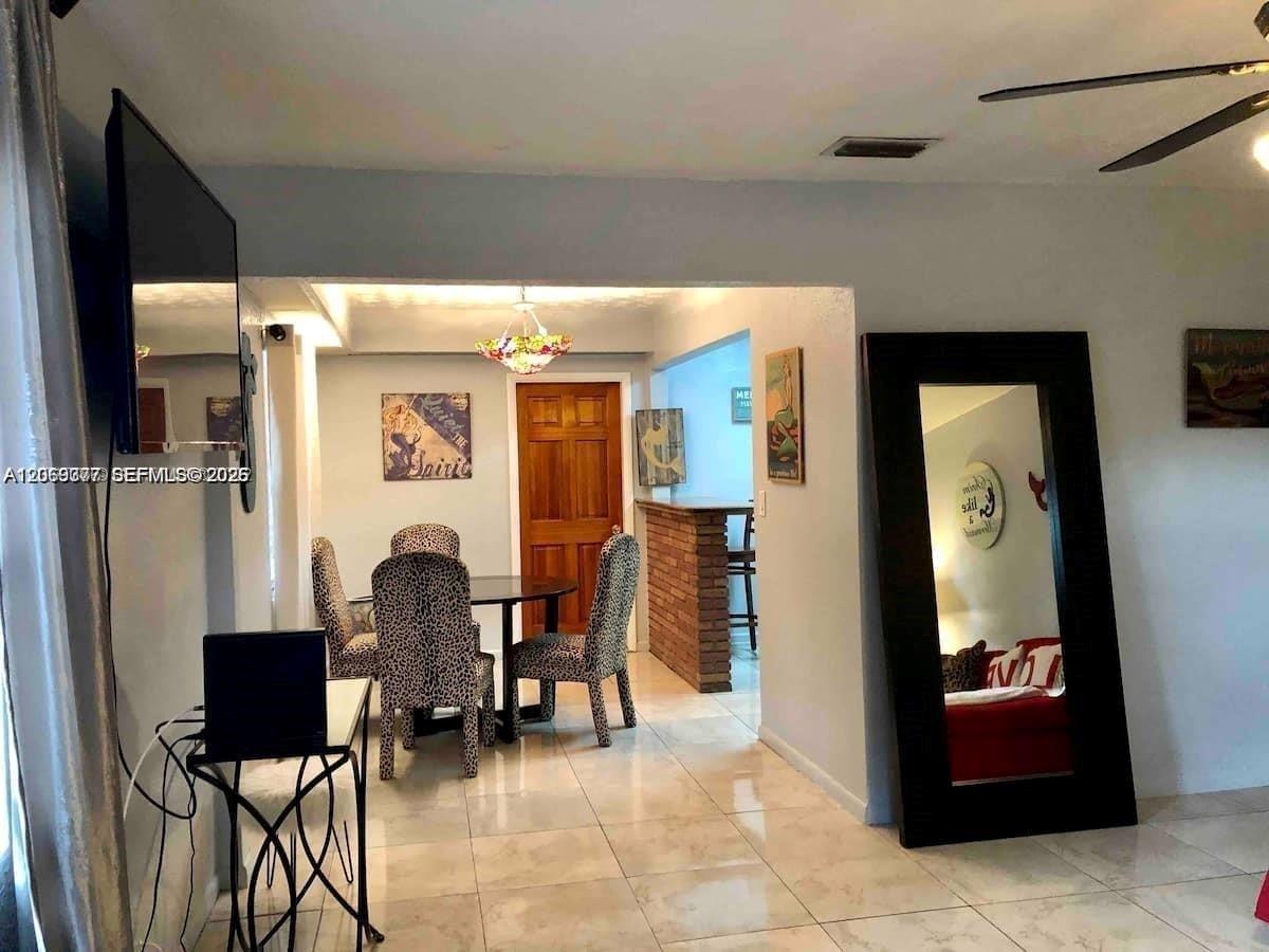 2411 Hayes St, Hollywood FL 33020 photo 4