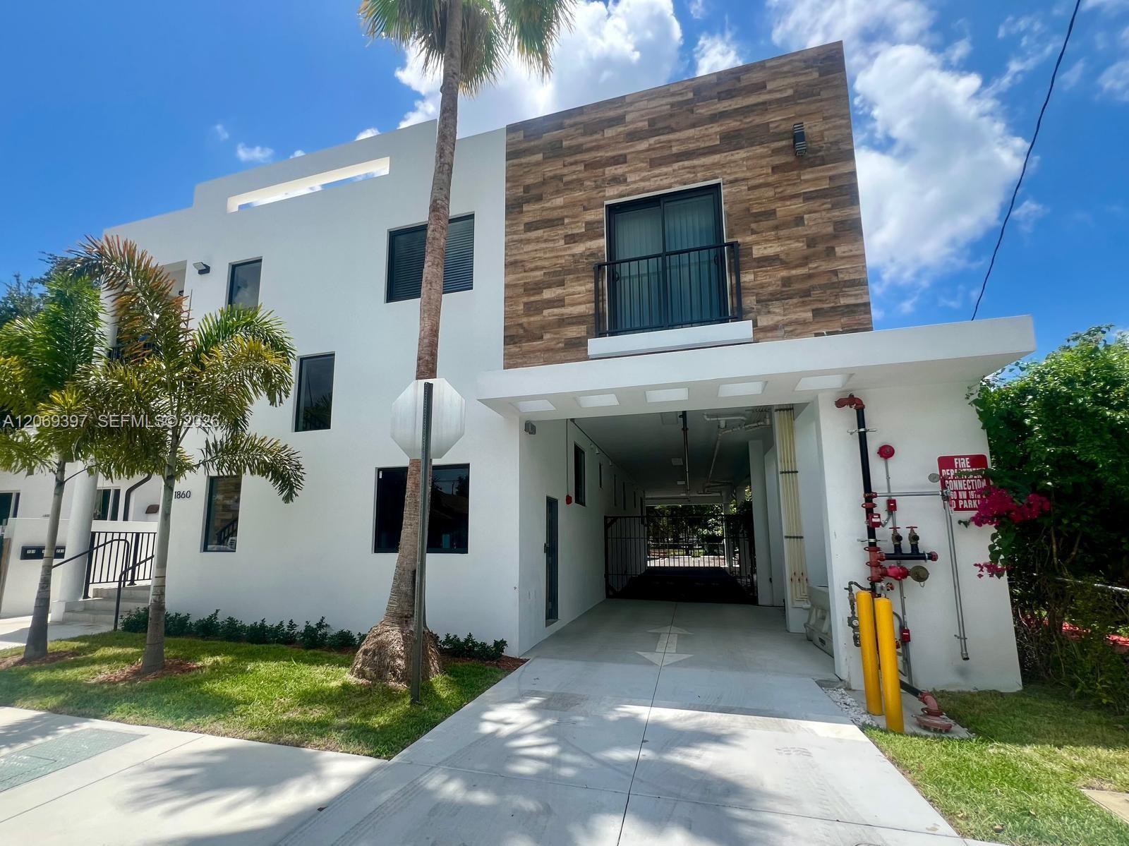 1860 NW 19th St # 203, Miami FL 33125