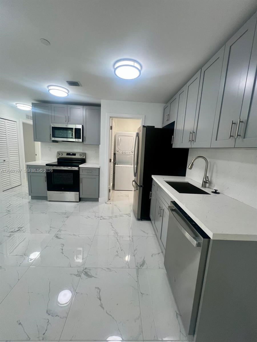 1860 NW 19th St # 203, Miami FL 33125 photo 5