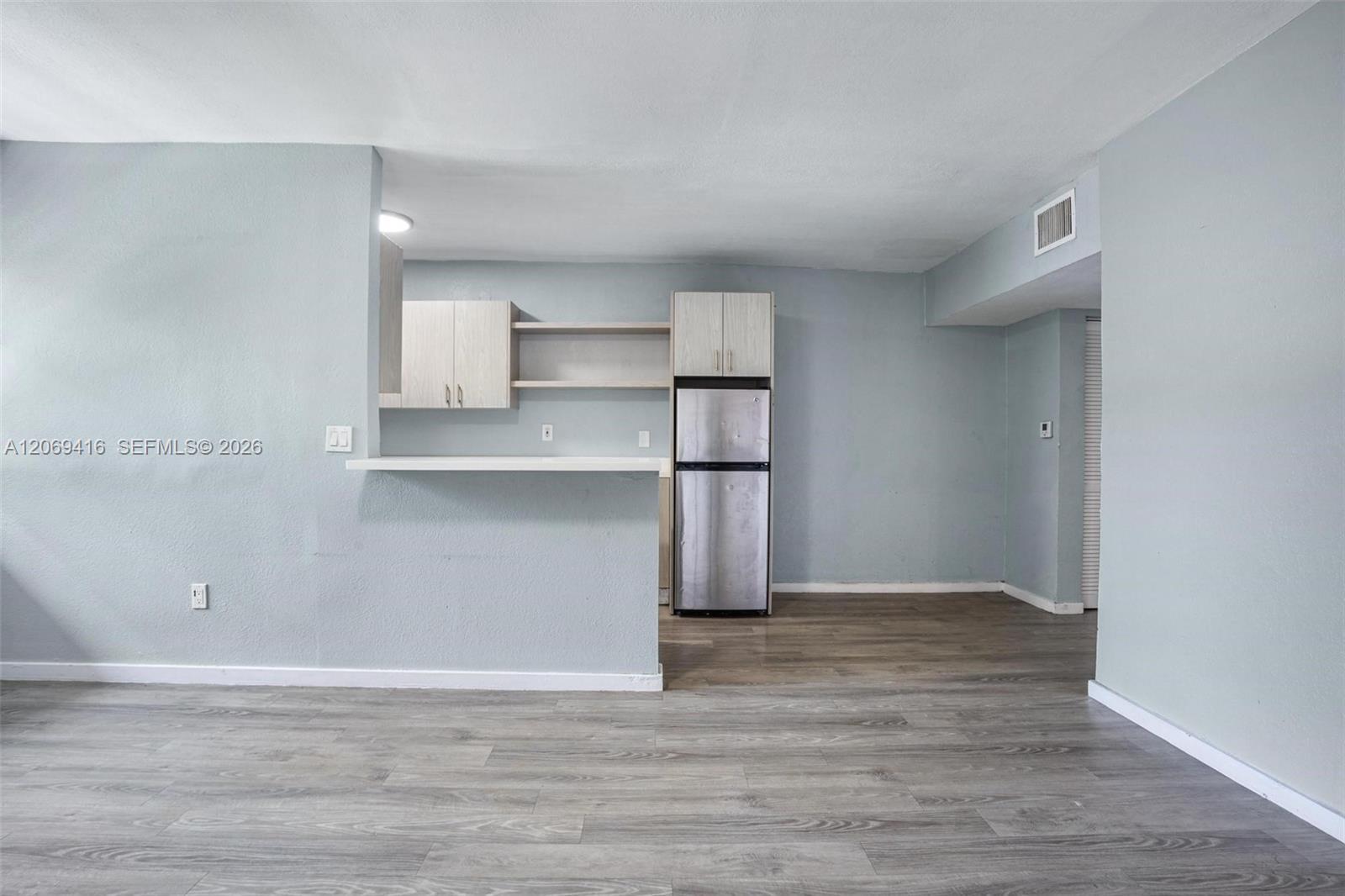 1135 8th St # 8, Miami Beach FL 33139 photo 4