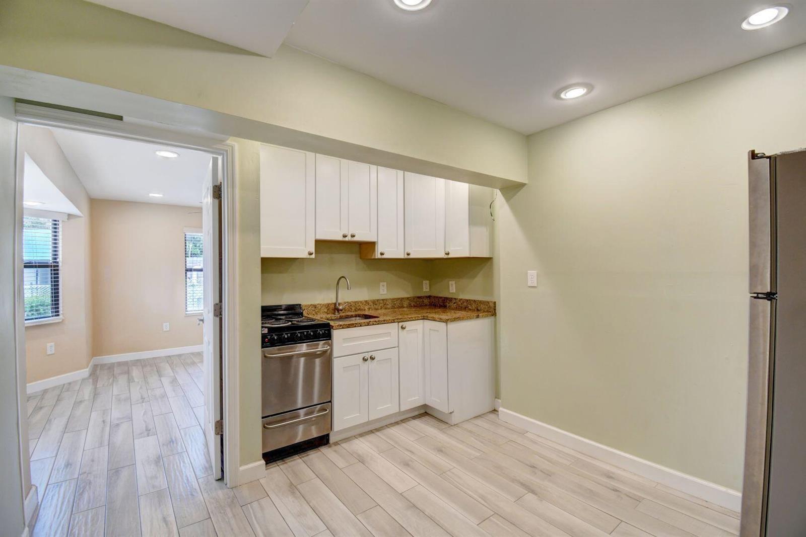1316 DATE PALM Drive Rear, Lantana FL 33462 photo 3