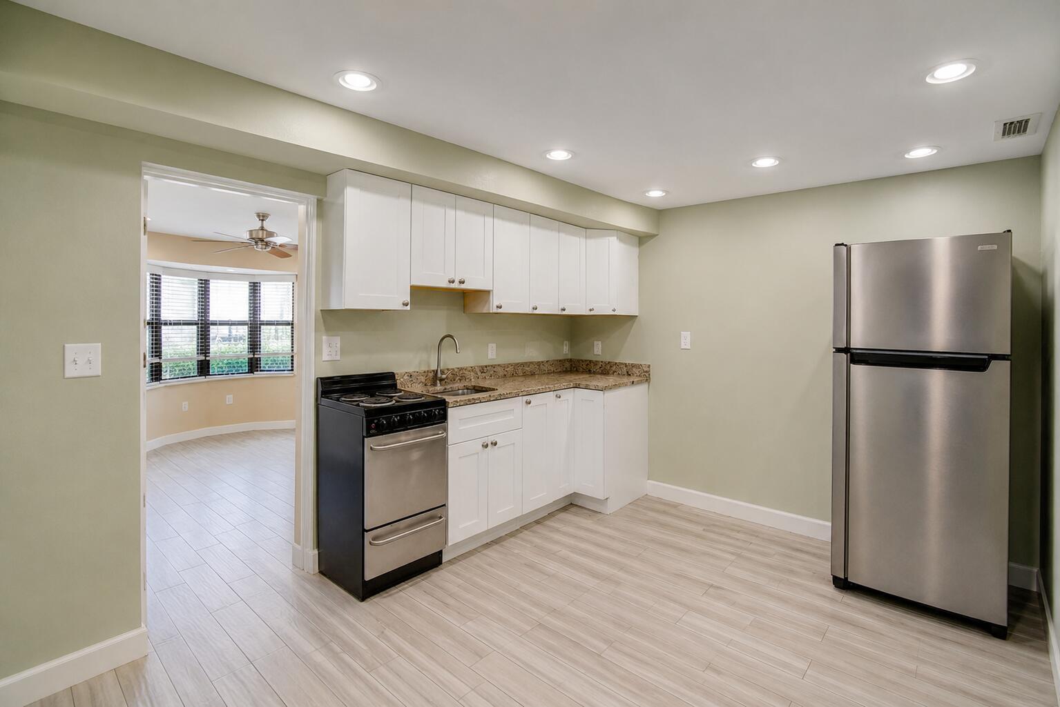 1316 DATE PALM Drive Rear, Lantana FL 33462 photo 4