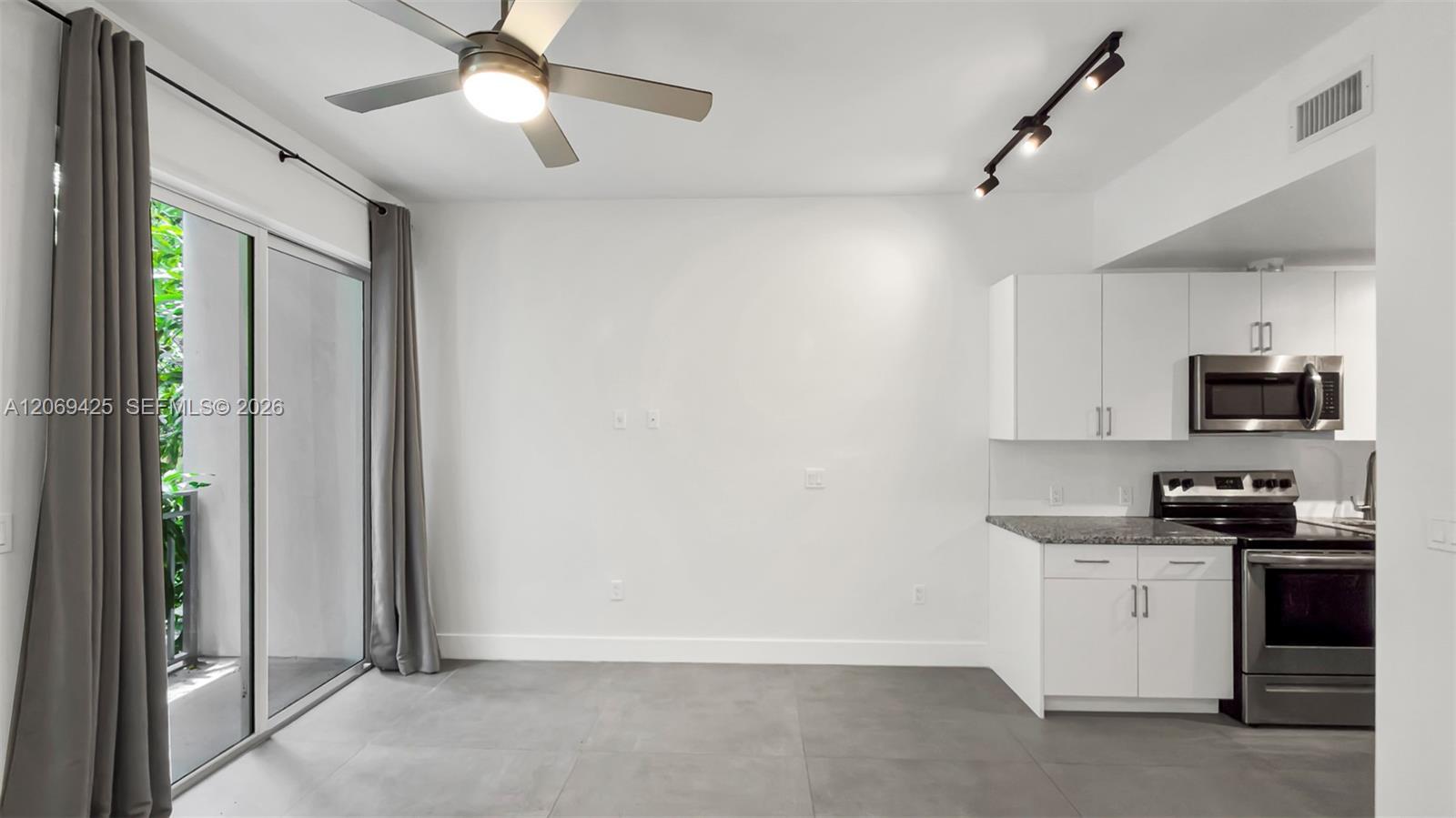 1536 NW 15th Ave # 303, Miami FL 33125 photo 2