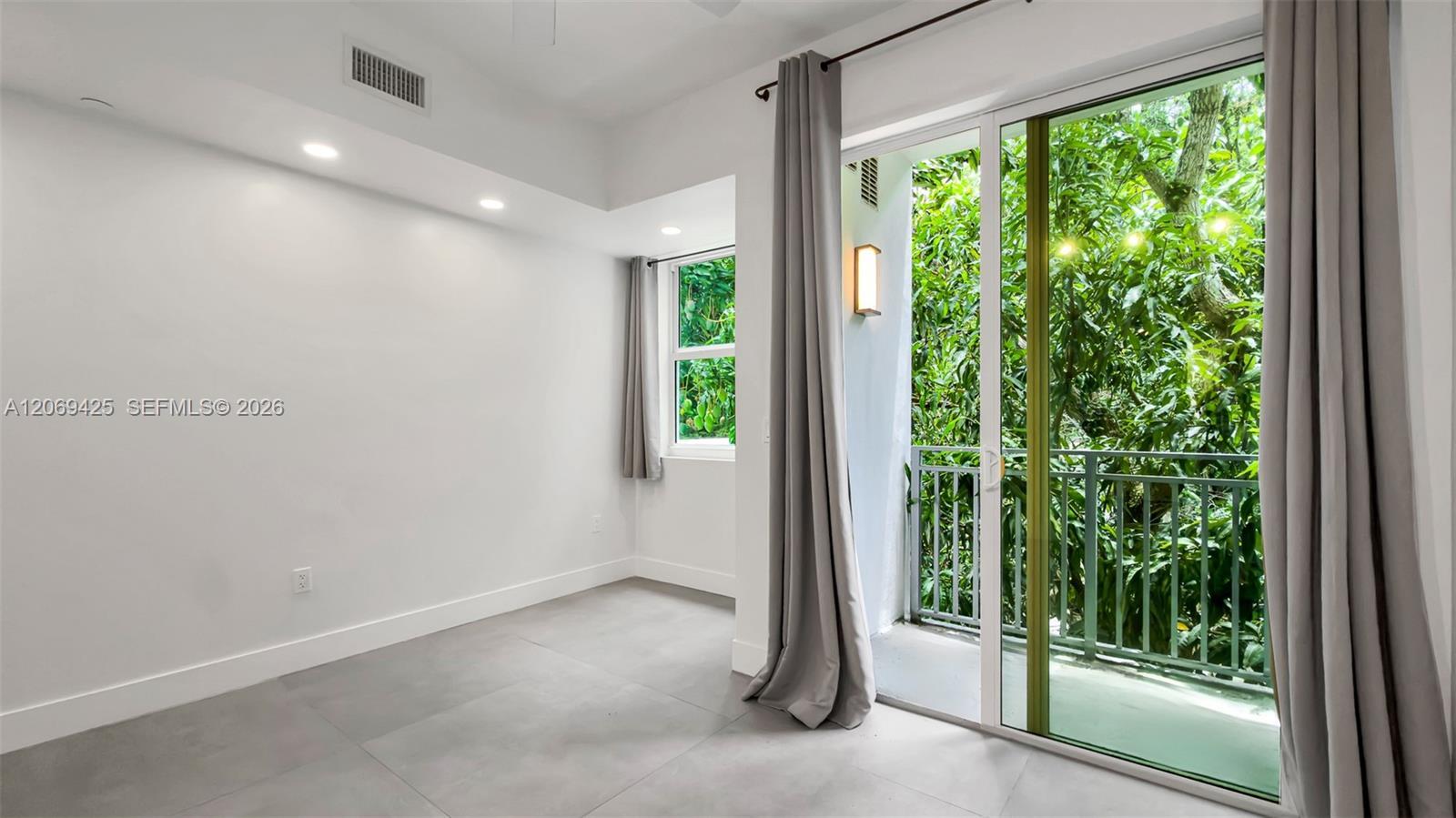 1536 NW 15th Ave # 303, Miami FL 33125 photo 3