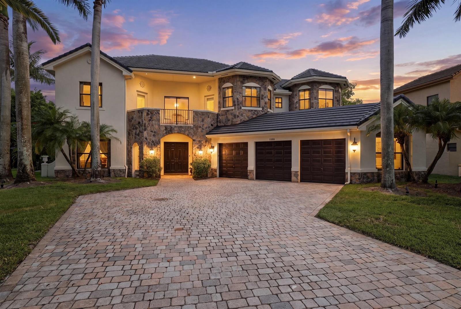 10594 Versailles Boulevard, Wellington FL 33449