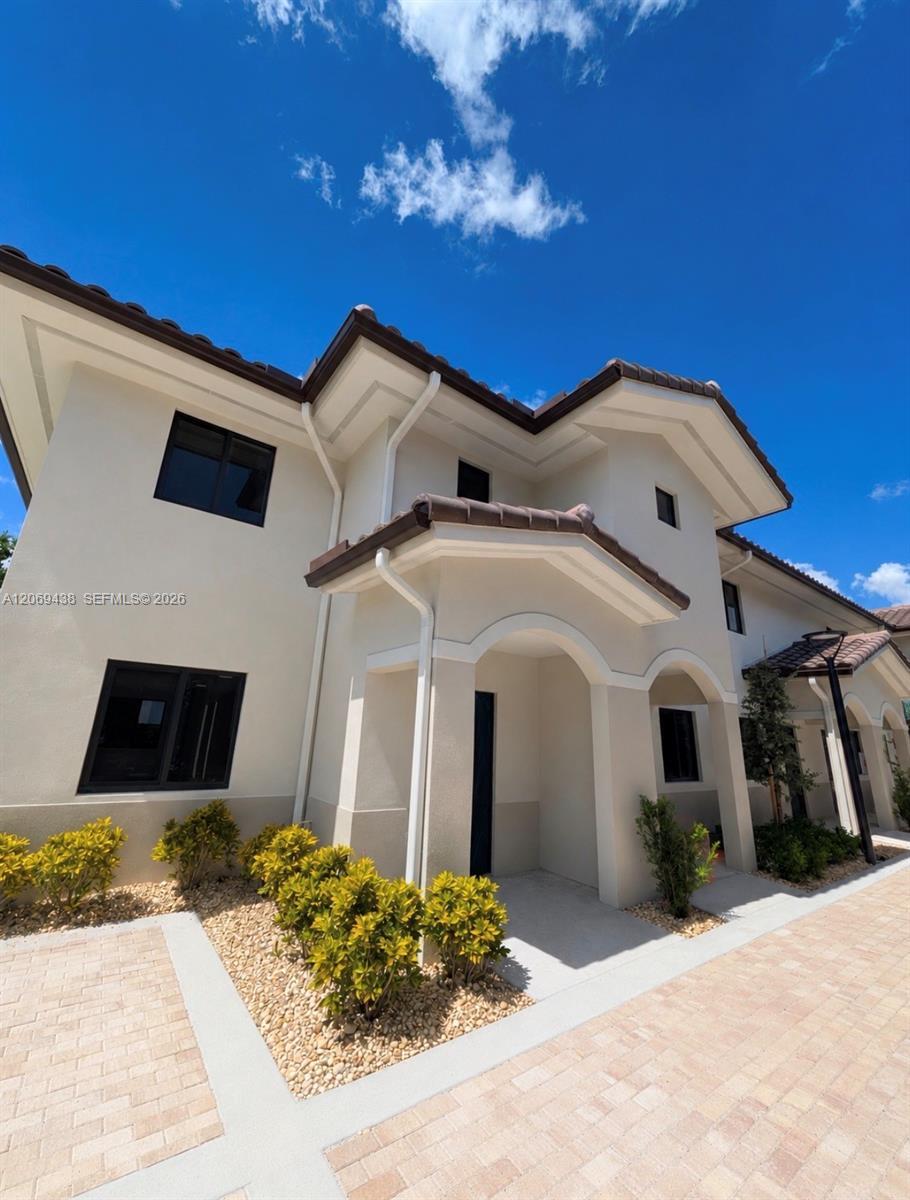 7450 W 4th Ave # 108, Hialeah FL 33014