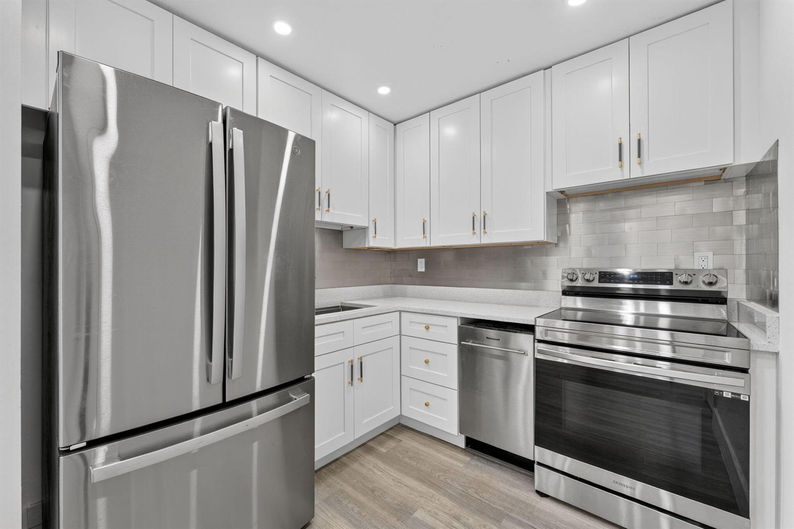17051 NE 35TH Avenue # 207, North Miami Beach FL 33160 photo 5